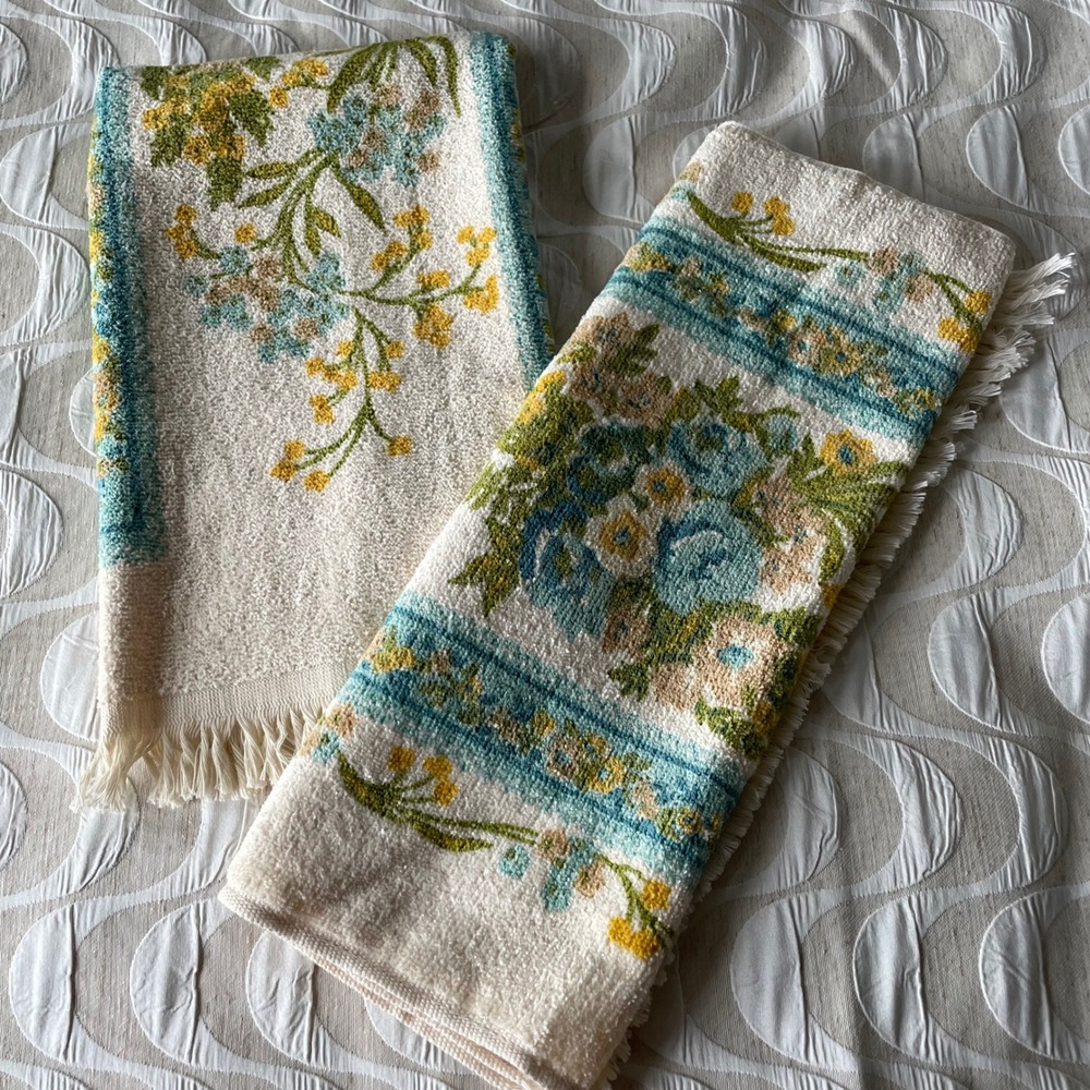 Vintage St Marys Floral Hand Towels Set of 2 Fringe Blue Yellow MCM Made in USA